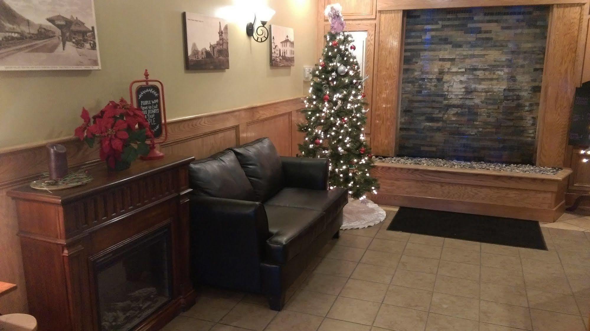 Riverstone Motel